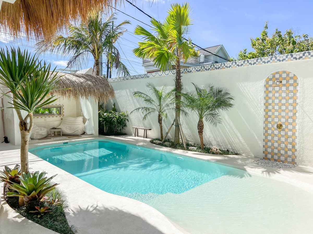 Villa Casablanca pool and exterior, Berawa Canggu Bali